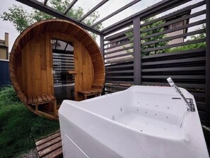 Outdoor spa tub - Tocoro. Mt. Fuji Hazuki (Fujikawaguchiko)