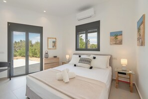Iron/ironing board, free WiFi - Green & Purple, Apartment (Aegina)