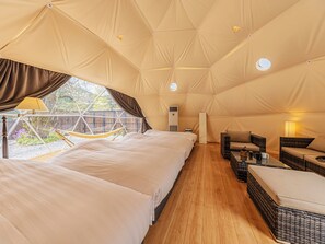 Room - La Nature (Sano)