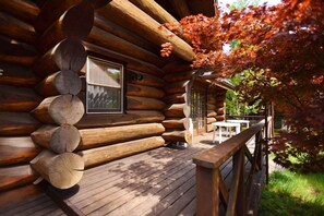 Outdoor dining - Urube Village (Tsumagoi)
