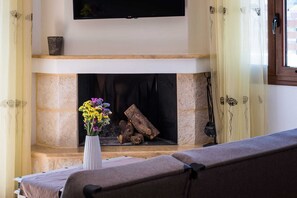 Interior - Estrella Home, Cottage (Aegina)