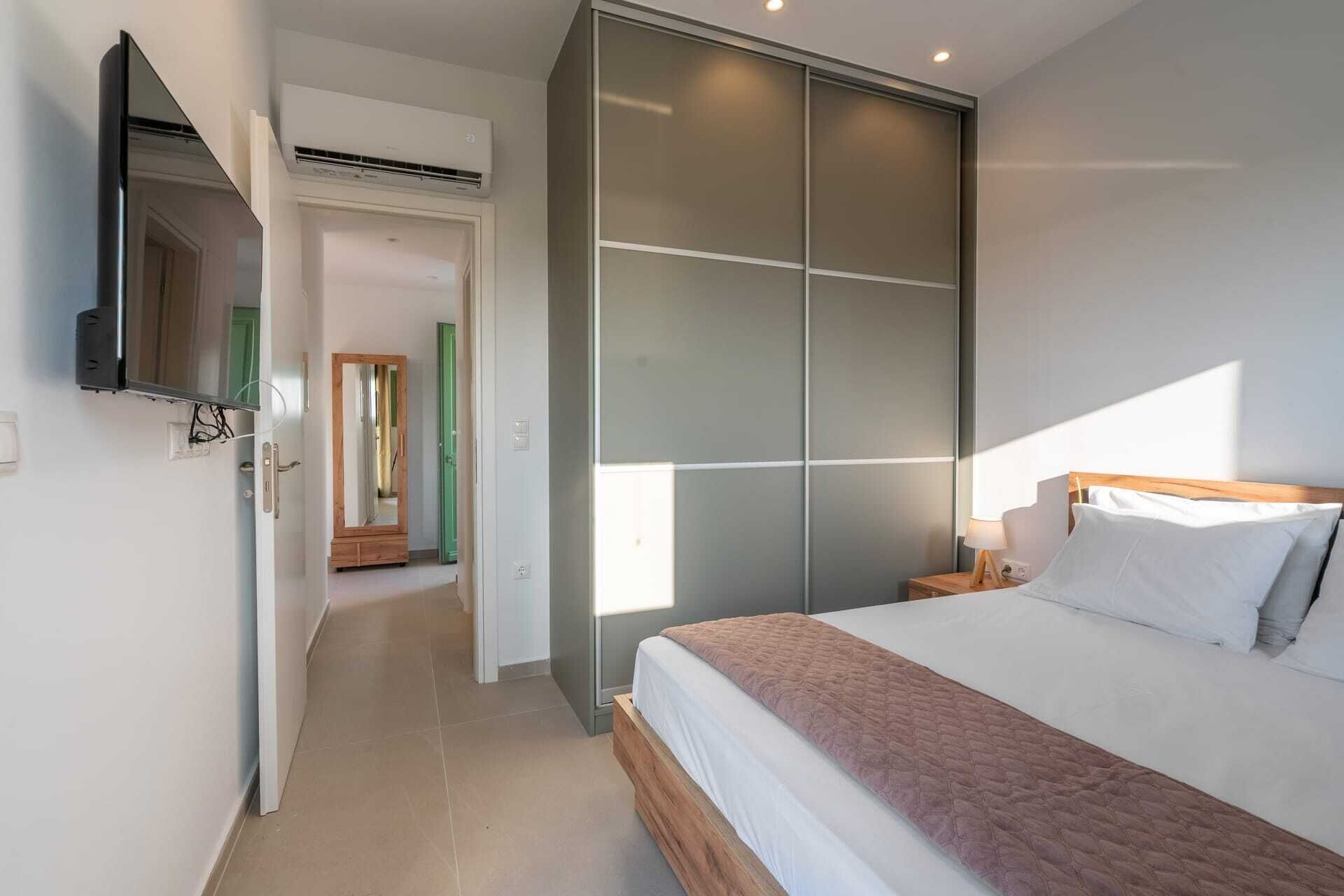 Fer et planche à repasser, Wi-Fi gratuit, draps fournis