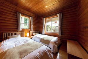 Room - Etowa Kasama (Kasama)