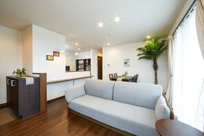 Living area - E-horizon Resort Condominium Nago E (Nago)