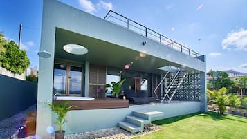 Bañera de hidromasaje exterior