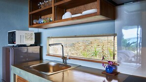 Private kitchen - Ocean Front Kouri Stay Kourijima (Nakijin)