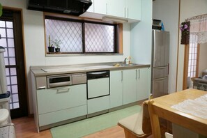 Private kitchen - Nico House (Goto)