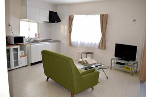 TV - Rainbow Terrace (Ginowan)