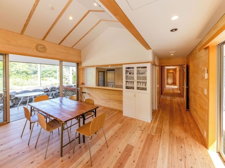 Dining. Guest House Amami Long Beach 2