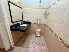 Classic Suite, Mountain View | Bathroom | Shower, towels, soap, shampoo - The Grand Hotel Nainital (Nainital)