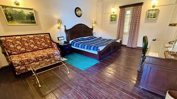 Deluxe Room, Mountain View | Desk, laptop workspace, iron/ironing board, free WiFi