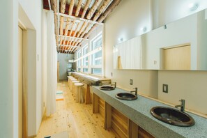 Interior - Loi no Hako (Gotsu)