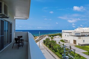 Property grounds - Minato Chatan Seaside Condominium (Chatan)