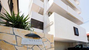 Exterior detail - Minato Chatan Seaside Condominium (Chatan)