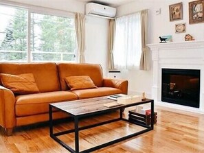 Living area - Dog Dept Garden Hotel Karuizawa (Karuizawa)