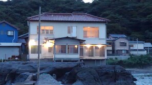 Exterior - Sasayakana Ouchi Iso Takeoka Futtsu (Futtsu)