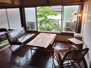 TV - Maroyashiki (Ozu)