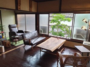 TV - Maroyashiki (Ozu)