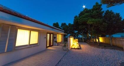 Minamijyujisei Resort Shiraho Nostalgy Garden