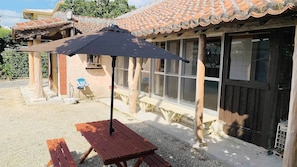 Outdoor dining - Minshuku Kunya (Ishigaki)