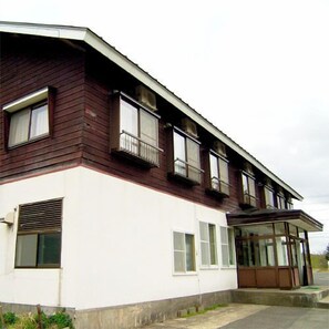 Exterior - Urabandai Kokumin Shukusha (Kitashiobara)