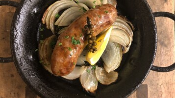 Alimentos y bebidas