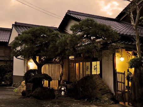 Exterior. Akebono Ryokan