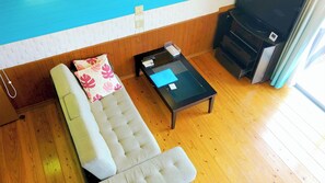 Living area - Aloalo Beach Kabira (Ishigaki)