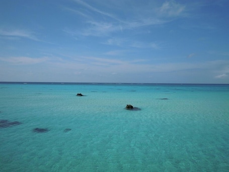 Plage. Island Resort Irabuvilla