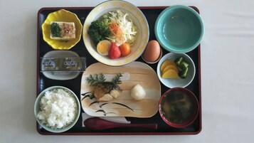 Alimentos y bebidas