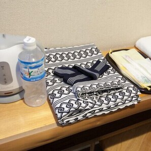 Coffee and/or coffee maker - Business Hotel Hiyoshi Amawaka no Ie (Nantan)