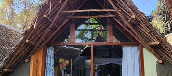 The giraffes cottages restaurant and bar