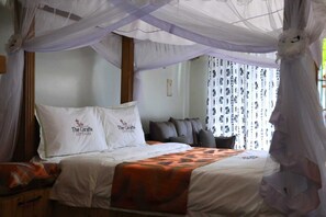 Free WiFi - The giraffe cottages bar and restaurant (Nairobi)