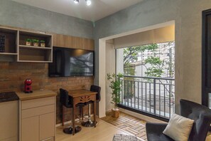 Interior - Flat Pet Friendly c Academia a 200m do metrô (São Paulo)