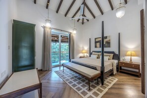 Deluxe Villa, Garden View | Iron/ironing board, free WiFi