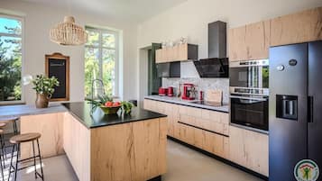 Hus, hageutsikt | Eget kjøkken | Høy barnestol