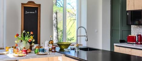 House, Garden View | Dapur peribadi | Kerusi tinggi