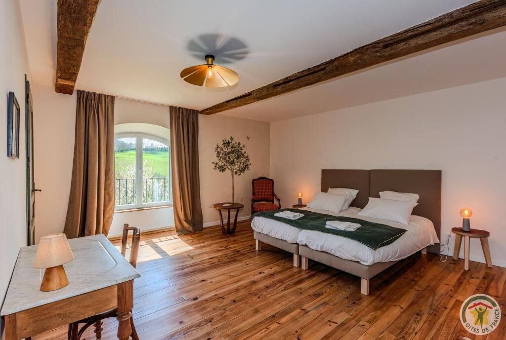 Lydisolert, strykejern/-brett, wi-fi (inkludert) og rullestolvennlig