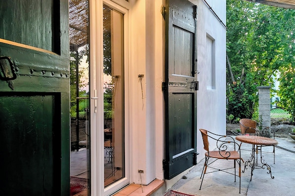 Classic Triple Room, Courtyard View | Outdoor dining