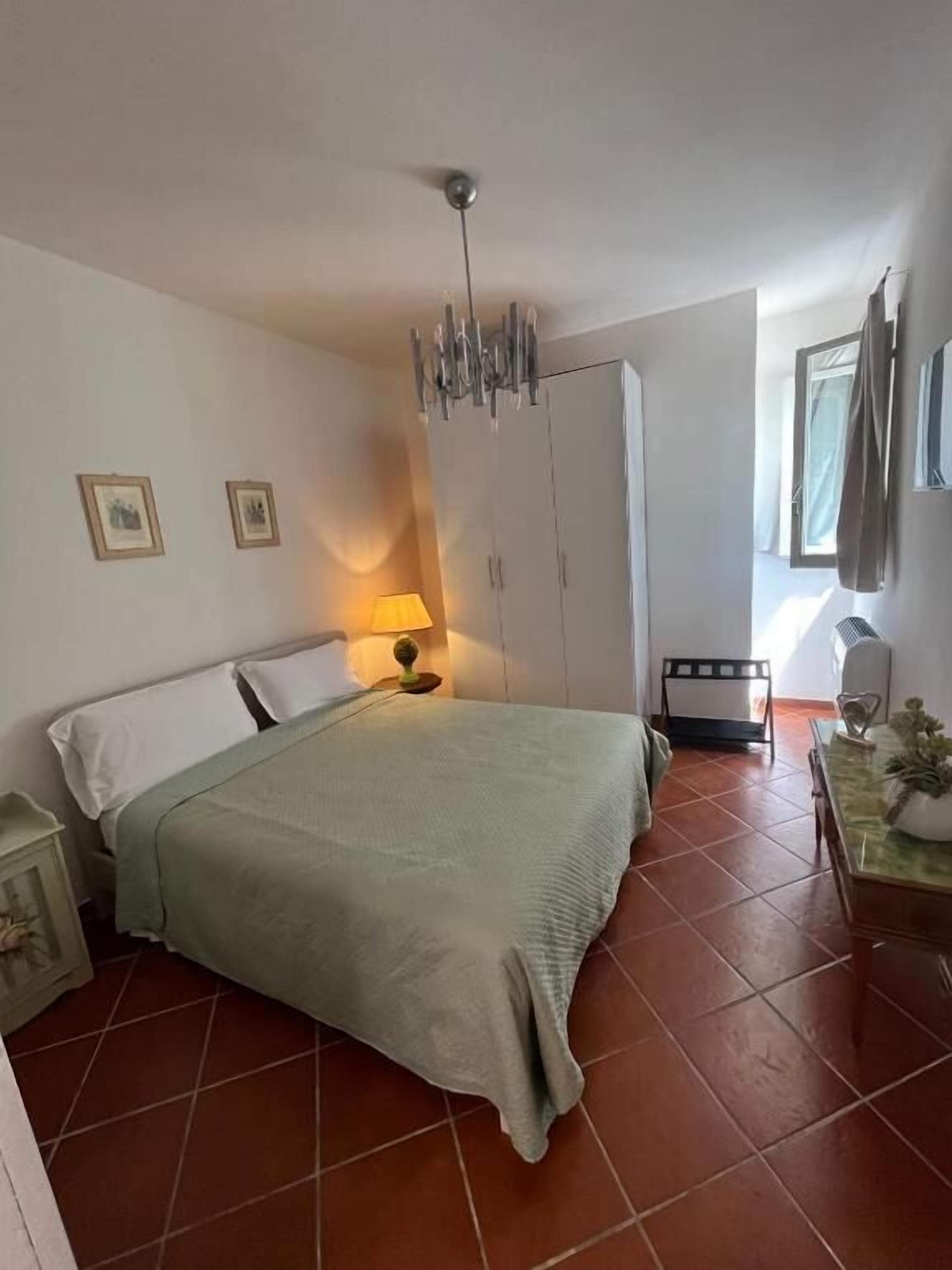 Superior-Doppelzimmer, Terrasse, Blick auf den Innenhof | Kostenloses WLAN