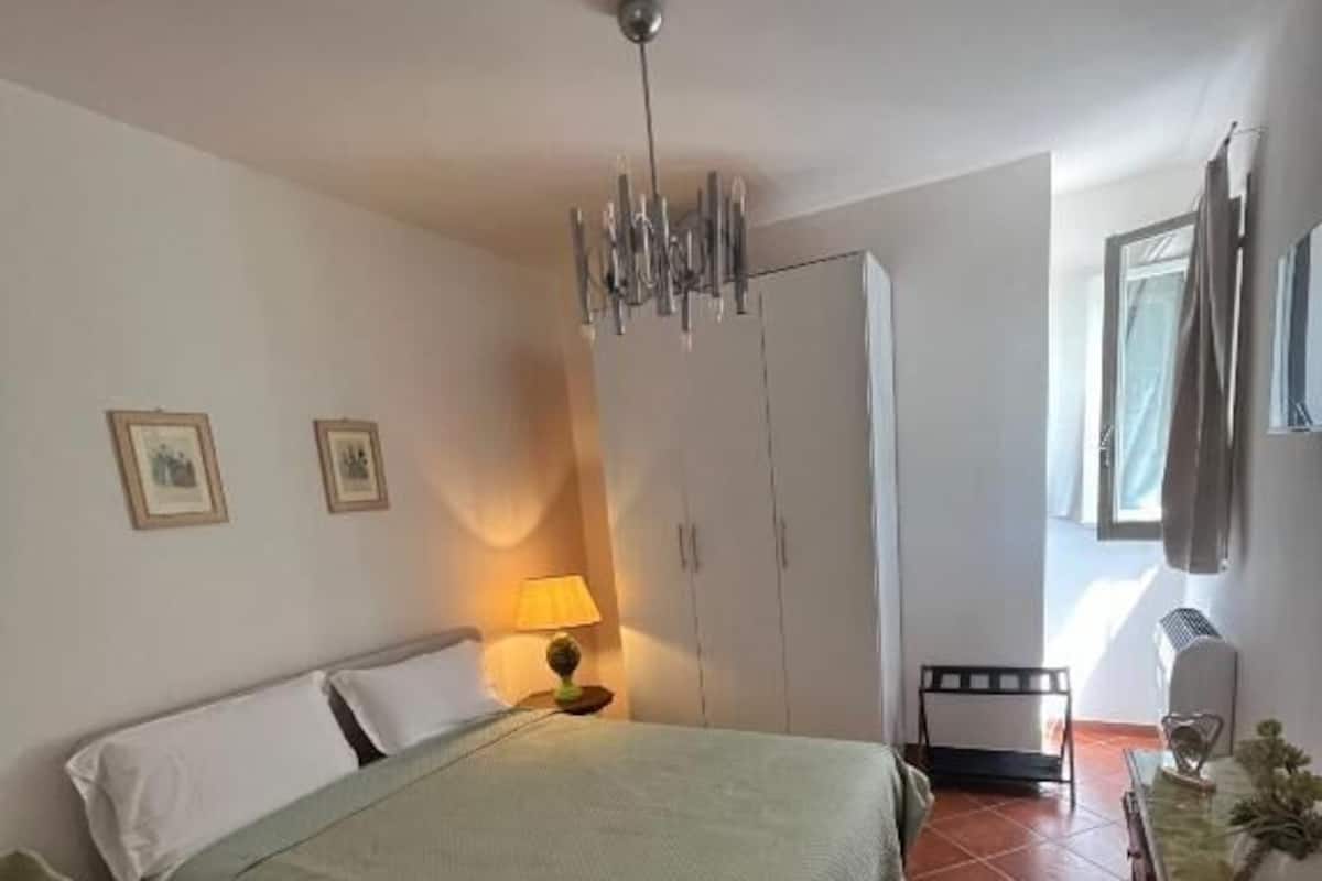 Superior-Doppelzimmer, Terrasse, Blick auf den Innenhof | Kostenloses WLAN