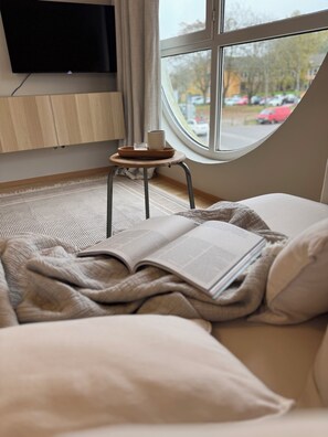 1 dormitorio, tabla de planchar con plancha, wifi y ropa de cama