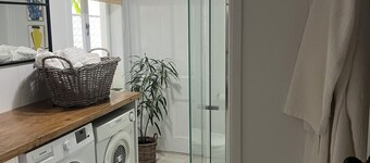 Charming apartment (whole ground floor) in the heart of Paddington