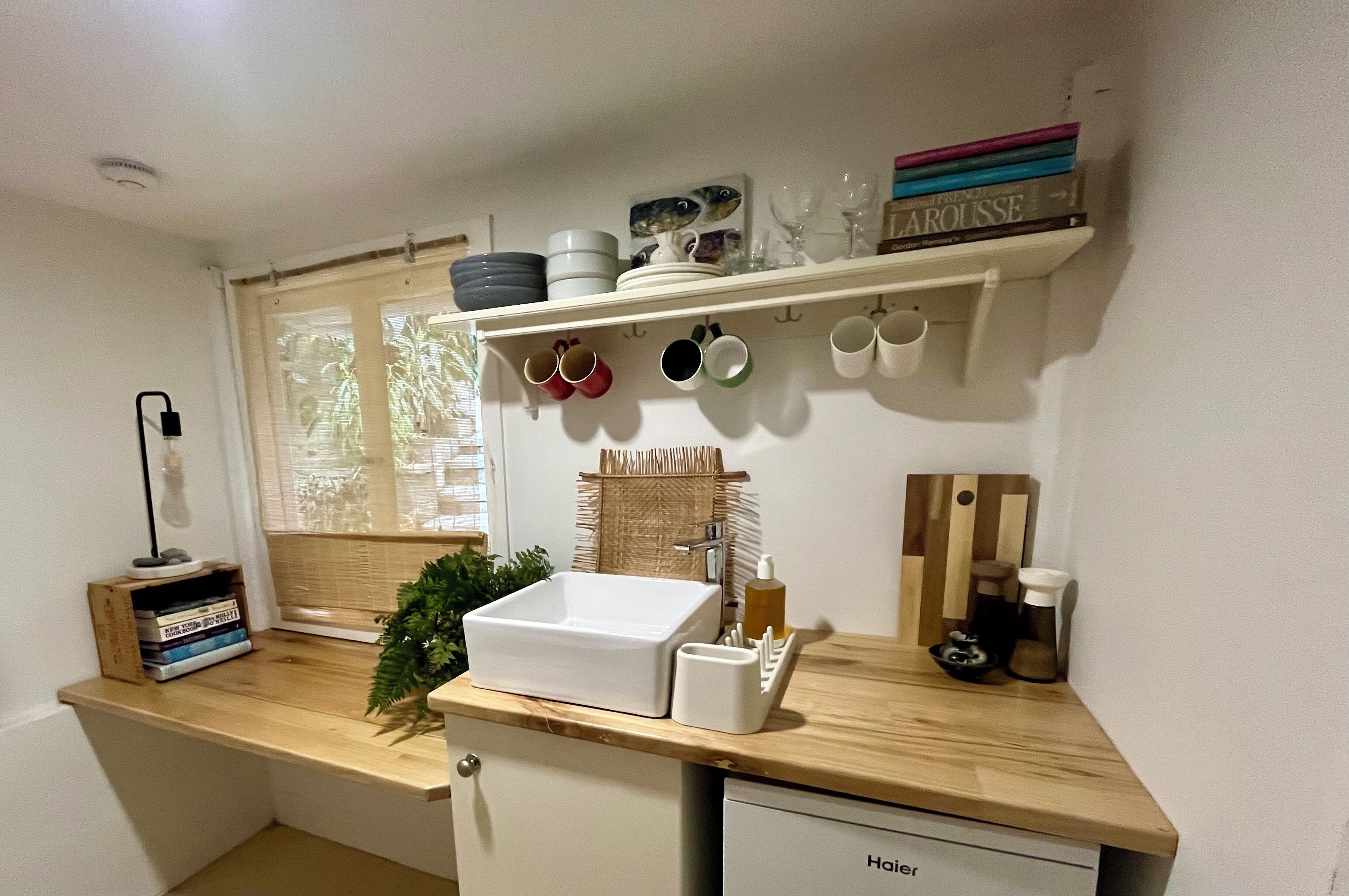 Shower, towels, soap, toilet paper