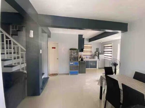 Soothing 3-bedroom house with AC in Cabanatuan City