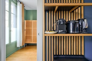 Interior - Lovely 1BR flat with direct access to subway, streetcar, and RER (Vitry-sur-Seine)