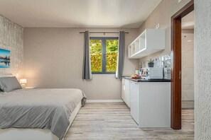 1 chambre, coffres-forts dans les chambres, bureau