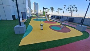 Children's play area - indoor - Cloud Tower 1br With Parking Pool Gym (Dubai)