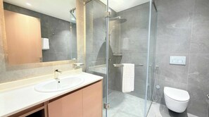 Standard Apartment, 1 Bedroom | Bathroom - Cloud Tower 1br With Parking Pool Gym (Dubai)