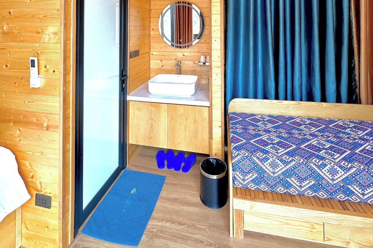 標準洋房 | 書桌、筆電工作空間、免費無線上網